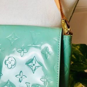 LV Thompson Street light blue vernis shoulder bag